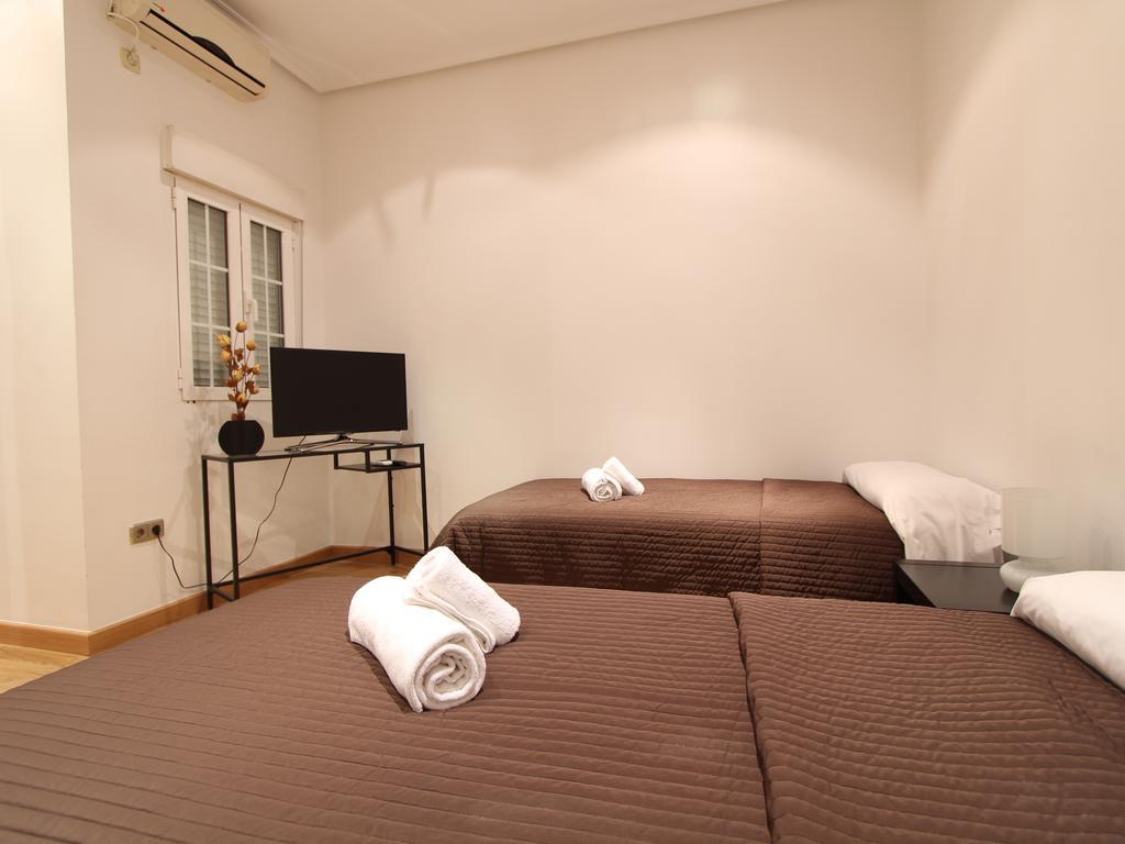 Apartamentos Good Stay Prado Madrid Pokoj fotografie