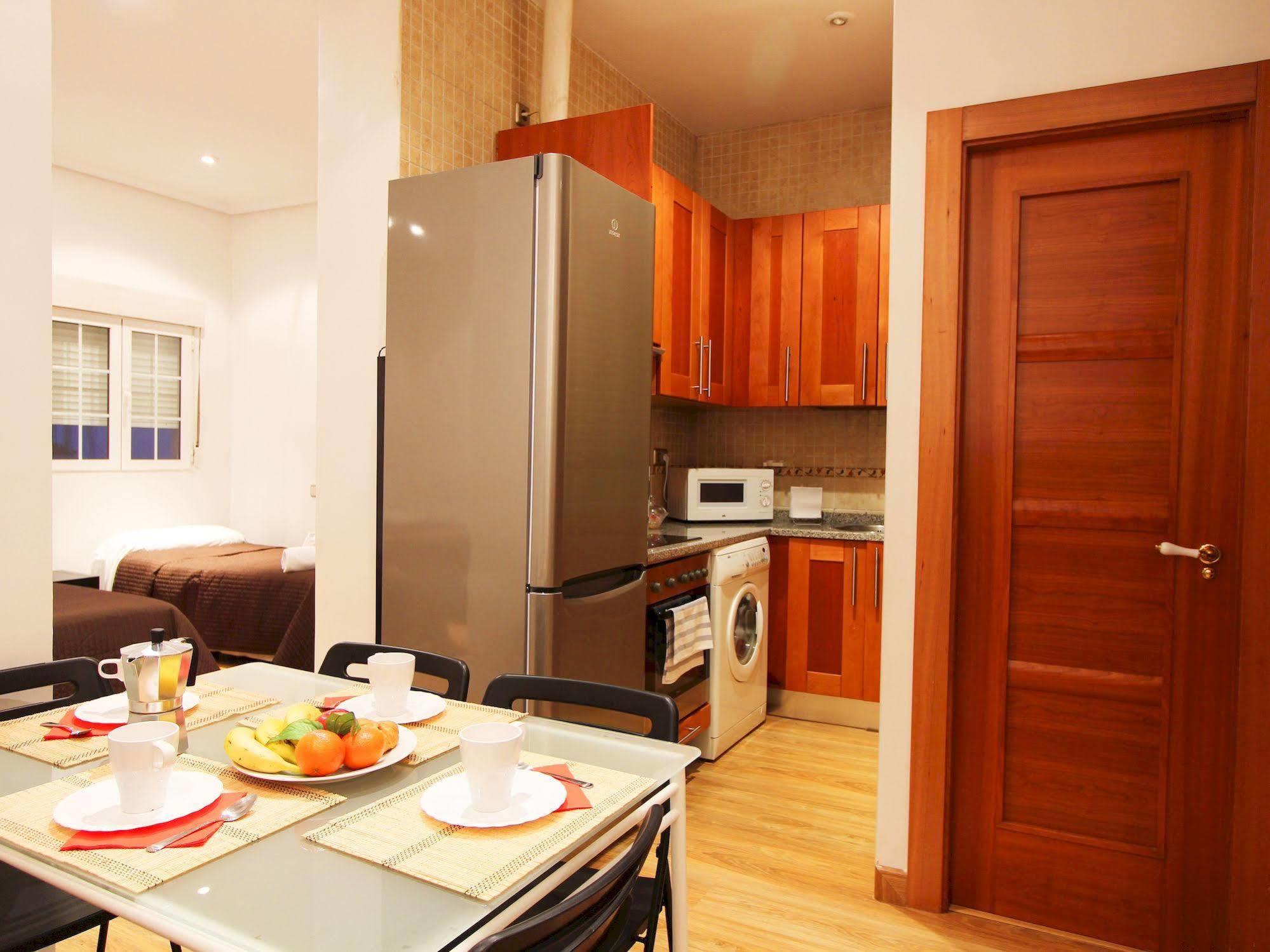 Apartamentos Good Stay Prado Madrid Exteriér fotografie