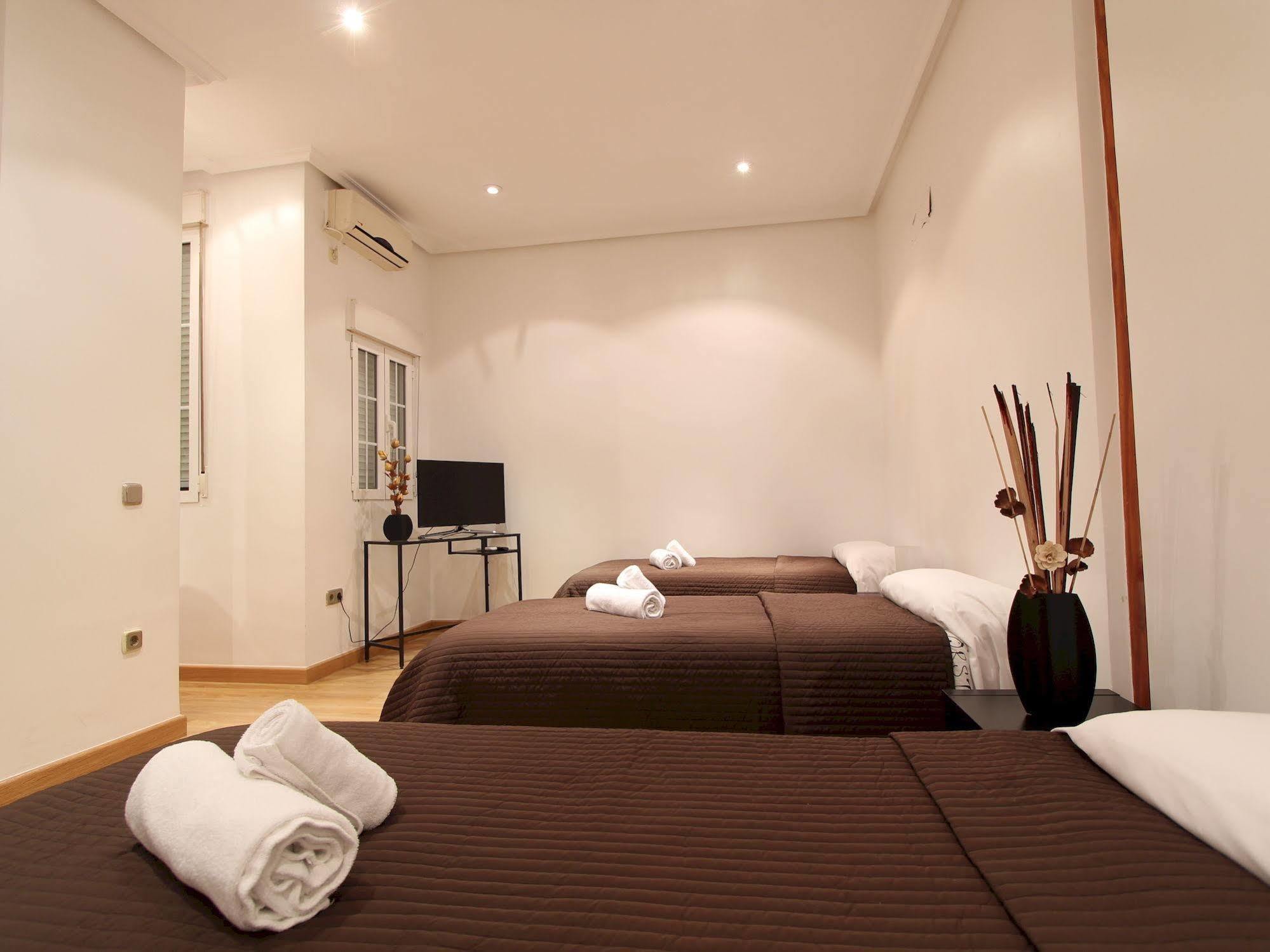 Apartamentos Good Stay Prado Madrid Exteriér fotografie